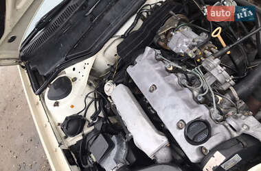 Универсал Audi A6 1995 в 