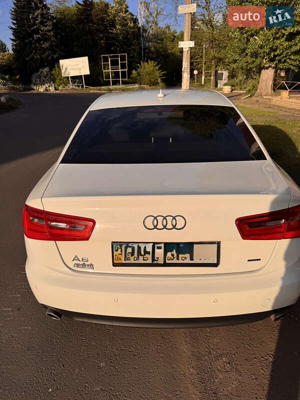 Седан Audi A6 2014 в Славянске