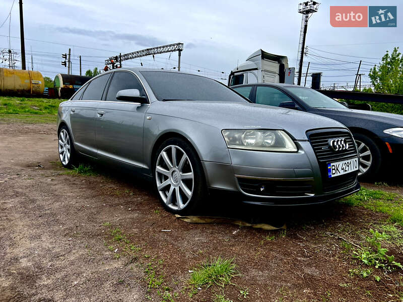 Седан Audi A6 2004 в 