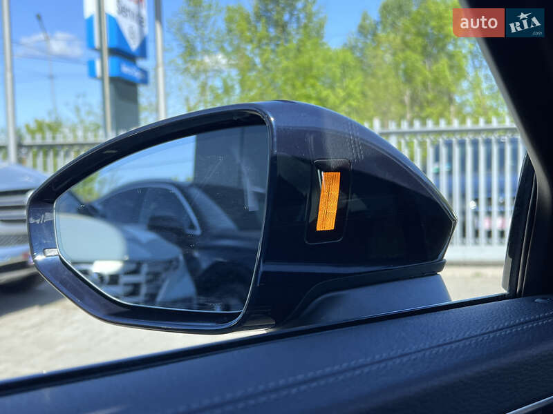Седан Audi A6 2020 в Нововолынске