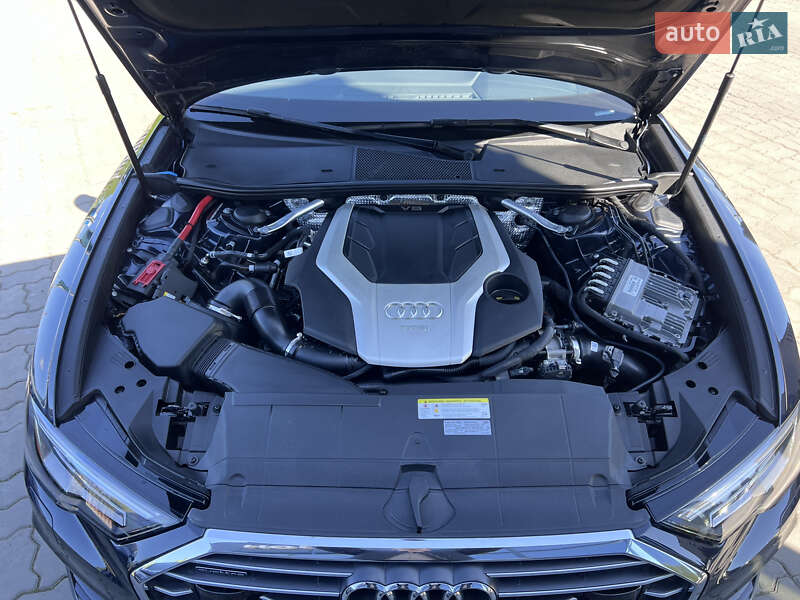 Седан Audi A6 2020 в Нововолынске