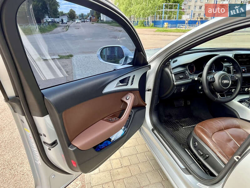 Седан Audi A6 2012 в Коростене