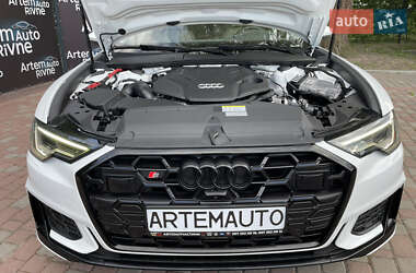 Седан Audi A6 2021 в 