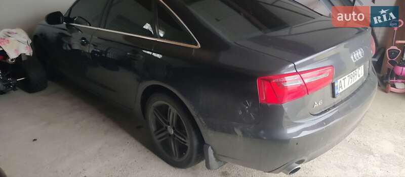 Седан Audi A6 2012 в Верховине