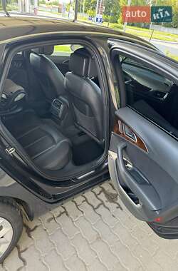 Седан Audi A6 2013 в 