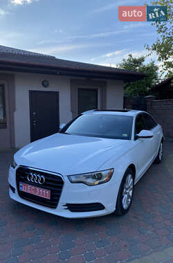 Седан Audi A6 2015 в Вараше