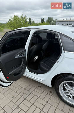 Седан Audi A6 2012 в 