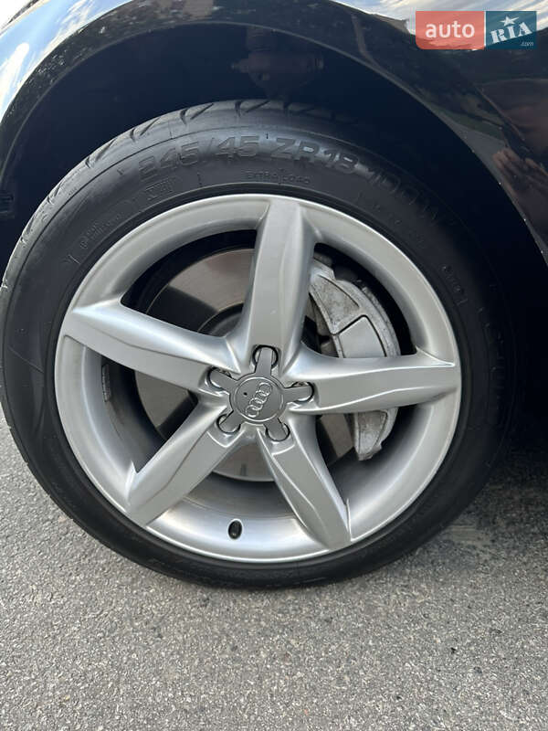 Седан Audi A6 2012 в Харькове