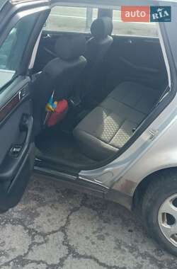 Універсал Audi A6 1998 в 