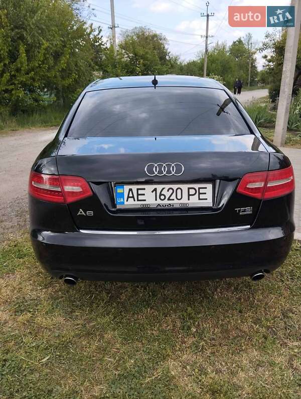 Седан Audi A6 2010 в 