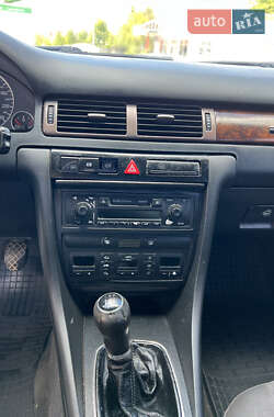 Седан Audi A6 2002 в 