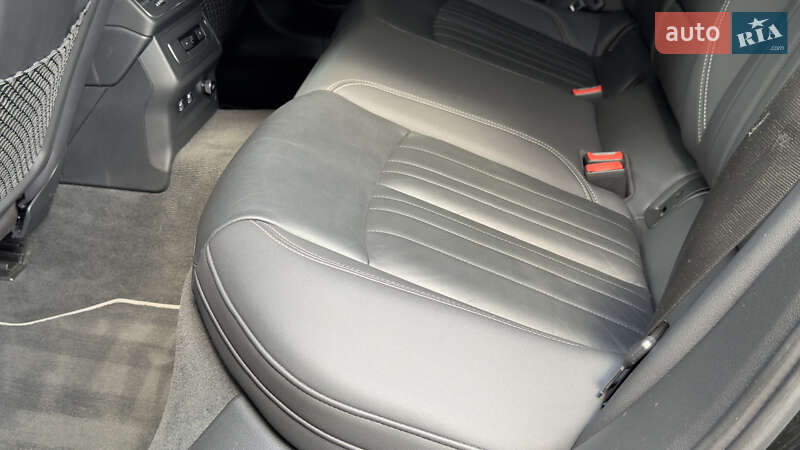Седан Audi A6 2020 в Киеве