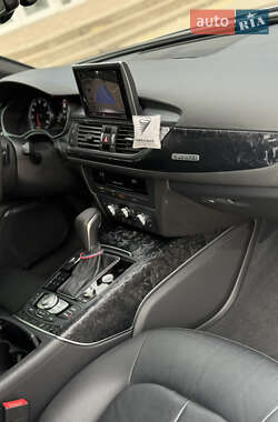 Седан Audi A6 2015 в 