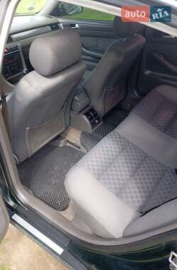 Седан Audi A6 2002 в 