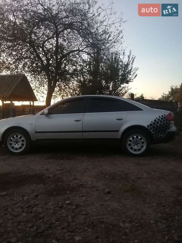 Седан Audi A6 1998 в Корнине фото 3 Седан Audi A6 1998 в Корнине