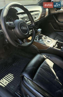 Седан Audi A6 2012 в 