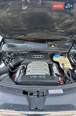 Седан Audi A6 2004 в 