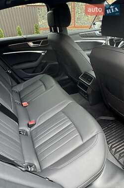 Седан Audi A6 2022 в 