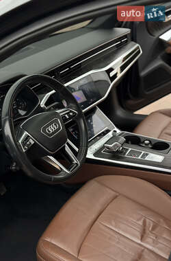 Седан Audi A6 2019 в 