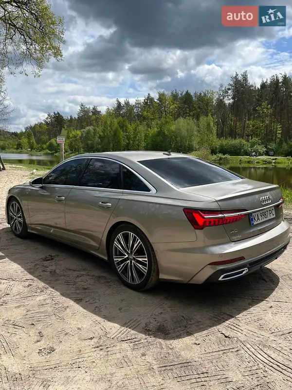 Седан Audi A6 2019 в 