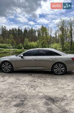 Седан Audi A6 2019 в 