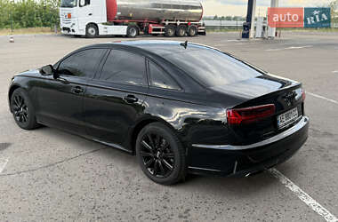 Седан Audi A6 2015 в 