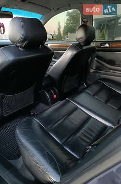 Седан Audi A6 2003 в 