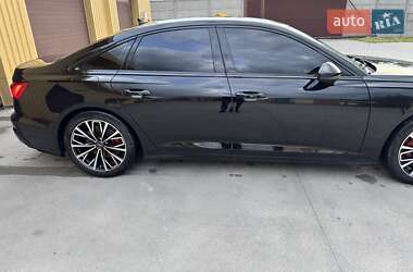 Седан Audi A6 2021 в 