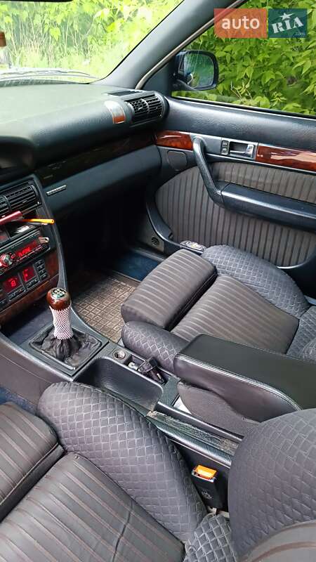 Седан Audi A6 1995 в Чернигове