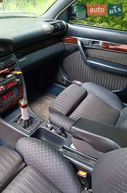 Седан Audi A6 1995 в 