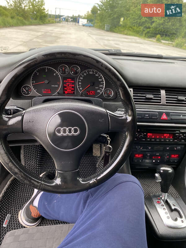 Универсал Audi A6 2004 в Хотине
