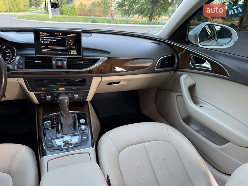 Седан Audi A6 2017 в Ромнах