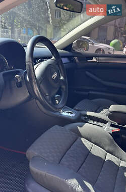 Седан Audi A6 2004 в 
