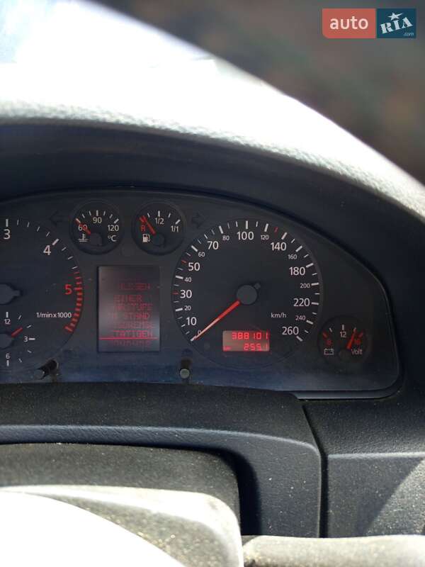 Универсал Audi A6 1998 в 
