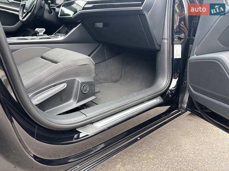 Универсал Audi A6 2019 в Киеве