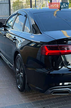 Седан Audi A6 2016 в 
