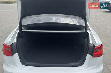 Седан Audi A6 2012 в 