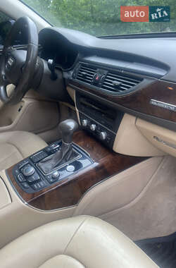 Седан Audi A6 2012 в 