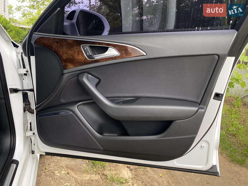 Седан Audi A6 2015 в Николаеве