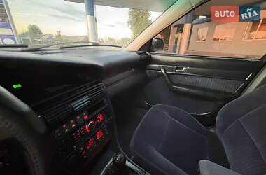 Седан Audi A6 1995 в 