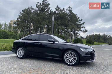 Седан Audi A6 2015 в 