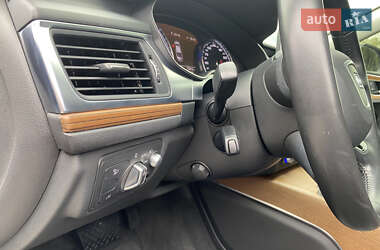 Седан Audi A6 2015 в 