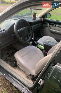 Седан Audi A6 1996 в 