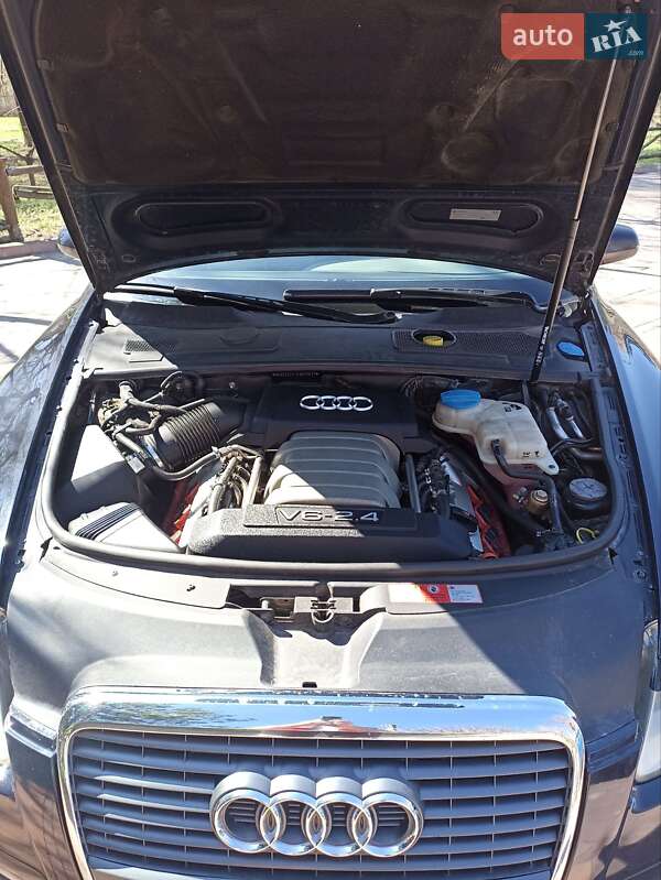 Седан Audi A6 2004 в Ахтырке