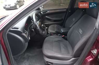 Седан Audi A6 2001 в 