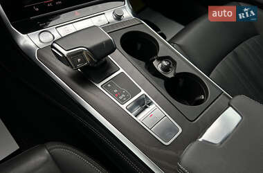 Седан Audi A6 2019 в 