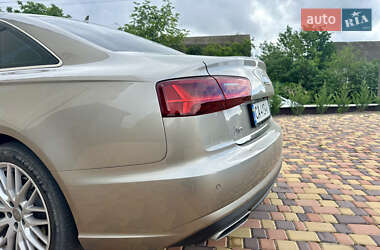 Седан Audi A6 2015 в 