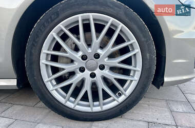 Седан Audi A6 2015 в 