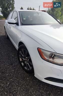 Седан Audi A6 2014 в 