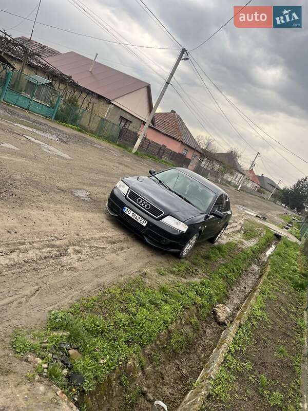 Седан Audi A6 2001 в 
